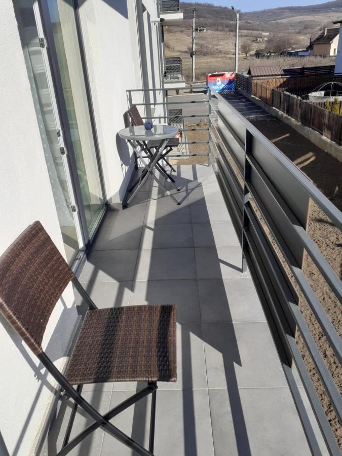 Sara Apartman Livezeni  Exterior foto